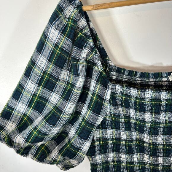 AMERICAN EAGLE Smocked Puff Sleeve Cropped Plaid‎ Top Womans XL - Picture 3 of 7